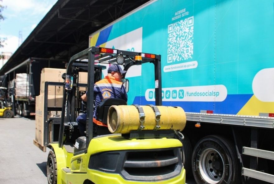 ajuda-emergencial-chega-ao-litoral-de-sp-apos-temporais3A-como-ajudar-e-locais-de-doacao ajuda-emergencial-chega-ao-litoral-de-sp-apos-temporais3A-como-ajudar-e-locais-de-doacao