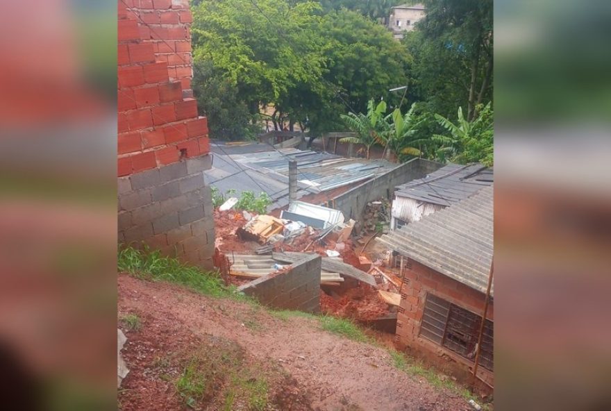 alagamentos-em-jundiai-e-campo-limpo-paulista-apos-a-forte-chuva3A-familias-desalojadas-e-deslizamentos