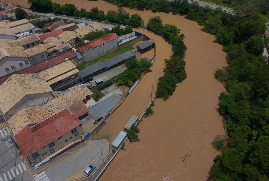 alagamentos-em-sao-luiz-do-paraitinga3A-autoridades-e-moradores-unidos-para-enfrentar-a-crise alagamentos-em-sao-luiz-do-paraitinga3A-autoridades-e-moradores-unidos-para-enfrentar-a-crise