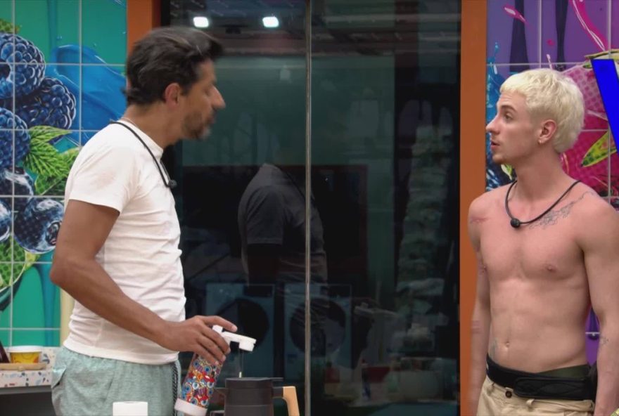 alberto-cowboy-aconselha-juliano-floss-apos-prova-do-lider3A-voce-se-humilhou alberto-cowboy-aconselha-juliano-floss-apos-prova-do-lider3A-voce-se-humilhou