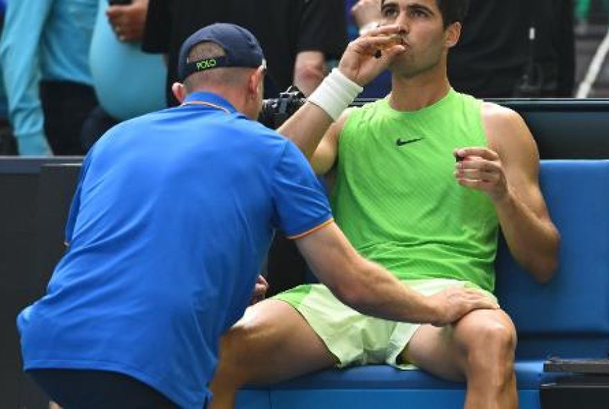 alcaraz-brilha-em-maratona-de-5-horas-e-27-minutos2C-derrota-zverev-e-garante-vaga-na-final-do-australian-open alcaraz-brilha-em-maratona-de-5-horas-e-27-minutos2C-derrota-zverev-e-garante-vaga-na-final-do-australian-open