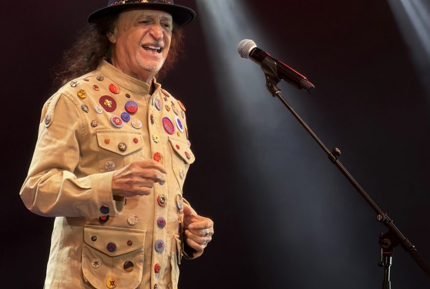 alceu-valenca-celebra-80-anos-em-show-80-girassois-pelo-brasil alceu-valenca-celebra-80-anos-em-show-80-girassois-pelo-brasil