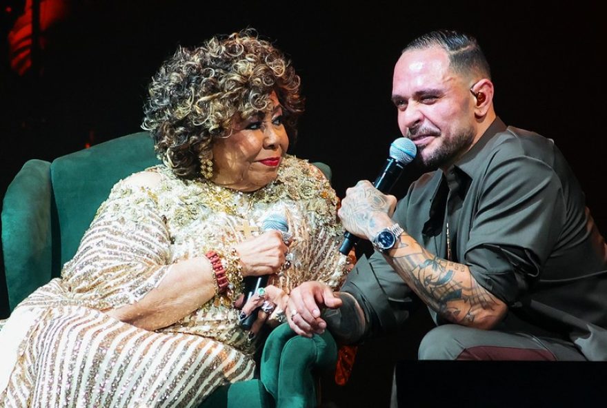 alcione-emociona-publico-ao-participar-de-show-de-diogo-nogueira3A-uma-das-maiores-cantoras-do-mundo alcione-emociona-publico-ao-participar-de-show-de-diogo-nogueira3A-uma-das-maiores-cantoras-do-mundo