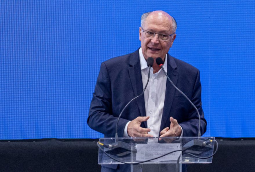 alckmin-comemora-aumento-para-2625-de-produtos-brasileiros-com-tarifa-zero-para-eua alckmin-comemora-aumento-para-2625-de-produtos-brasileiros-com-tarifa-zero-para-eua