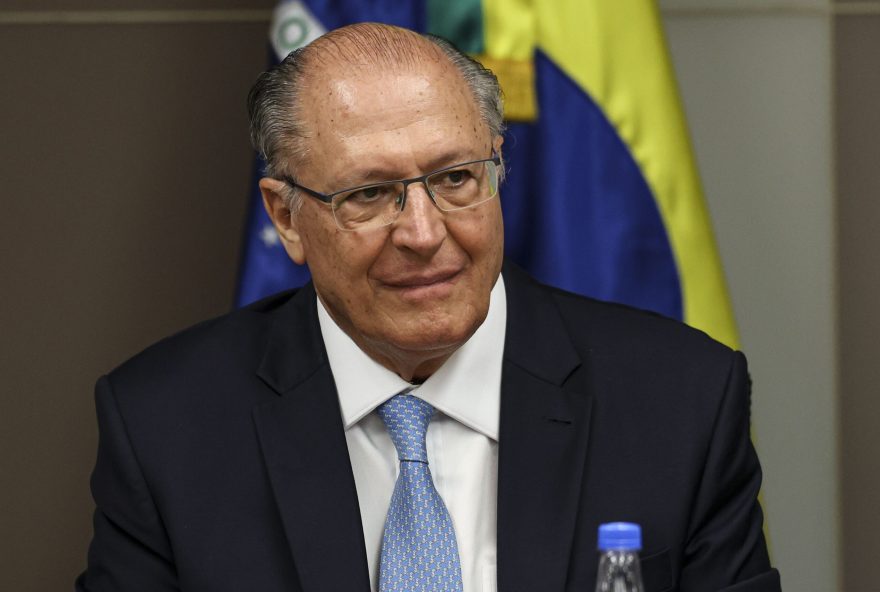 alckmin-compara-as-situacoes-de-lula-e-bolsonaro-diante-da-falta-de-sancoes