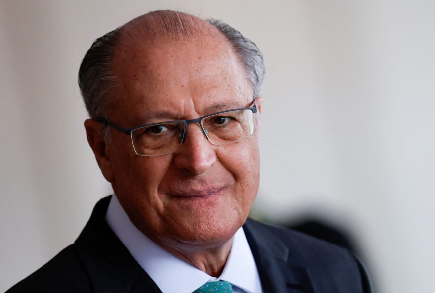 alckmin-nega-relacao-entre-condenacao-de-bolsonaro-e-tarifa-dos-eua