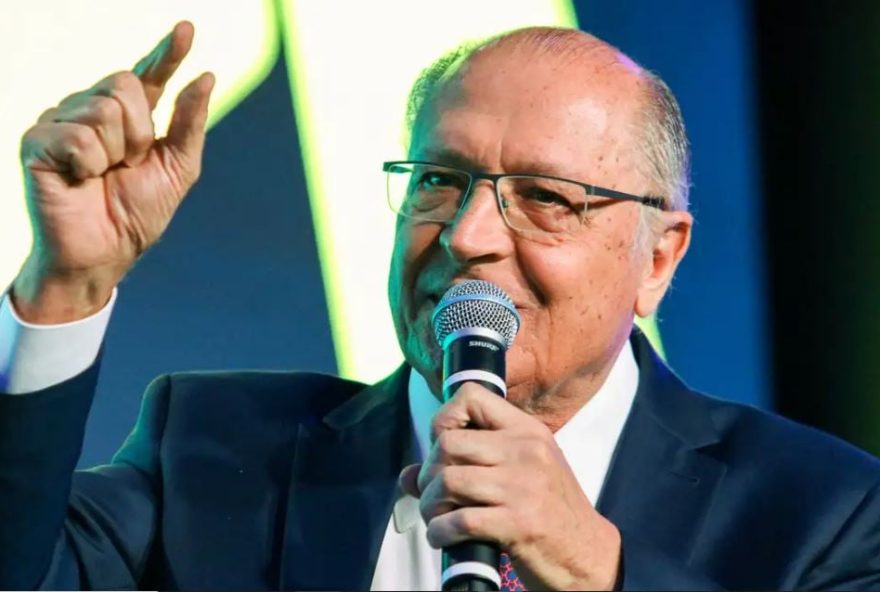 alckmin-relata-avancos-nas-negociacoes-com-os-eua-apos-dois-meses-de-tarifaco