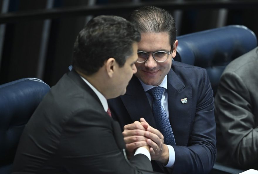alcolumbre-e-hugo-motta-defendem-emendas-impositivas-no-stf3A-audiencia-publica-agendada-para-debater-a-autonomia-do-legislativo-no-destino-do-orcamento