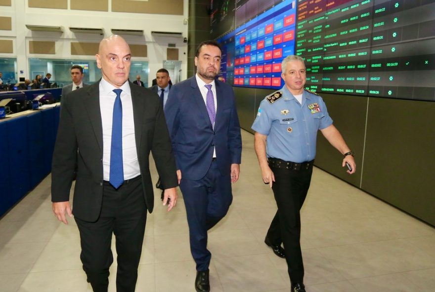 alcolumbre-e-moraes-discutem-seguranca-publica-no-rio-de-janeiro3A-encontro-com-autoridades-locais-no-senado alcolumbre-e-moraes-discutem-seguranca-publica-no-rio-de-janeiro3A-encontro-com-autoridades-locais-no-senado