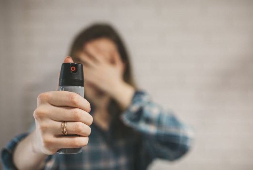 alerj-aprova-uso-de-spray-de-pimenta-para-autodefesa-feminina-no-rj alerj-aprova-uso-de-spray-de-pimenta-para-autodefesa-feminina-no-rj