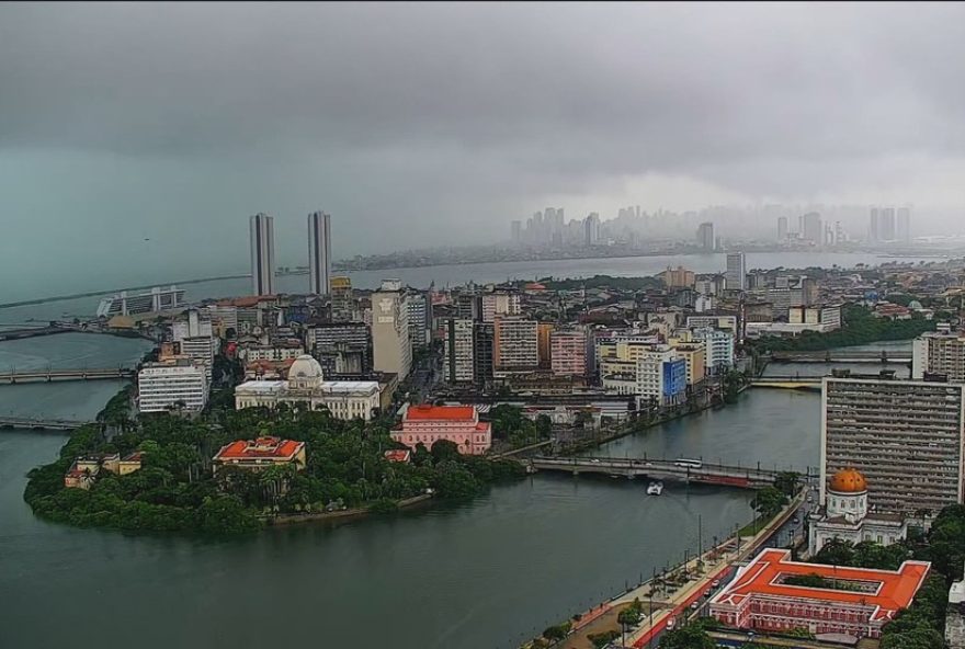 alerta-de-chuvas-fortes-em-pernambuco3A-como-se-prevenir-e-agir-em-caso-de-emergencia