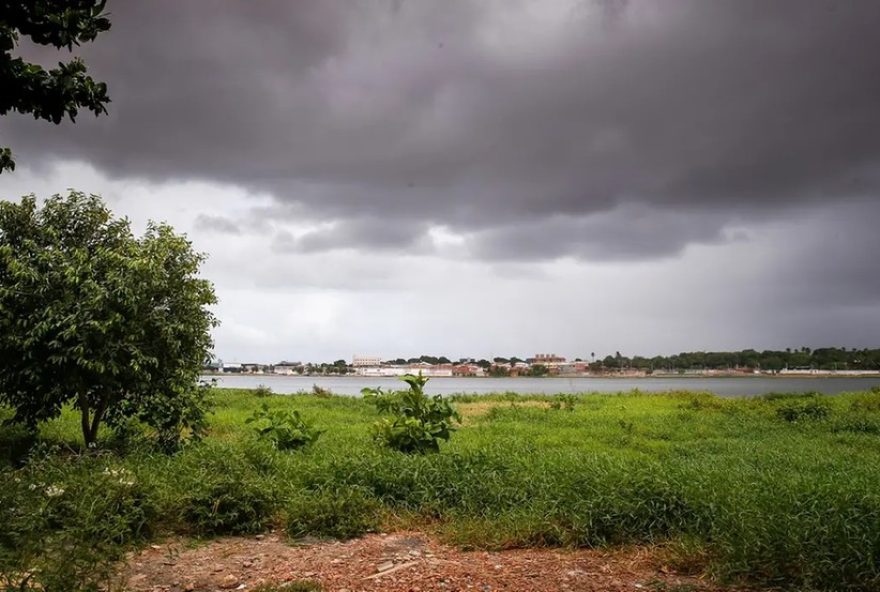 alerta-de-chuvas-intensas-no-ceara3A-saiba-as-previsoes-e-cuidados-recomendados-pelo-inmet
