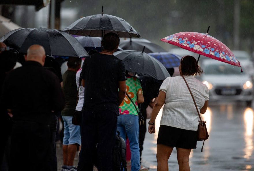 alerta-de-chuvas-intensas3A-previsao-para-fortaleza-e-todo-o-ceara-nesta-quinta-feira-27-funceme.-medidas-preventivas-necessarias