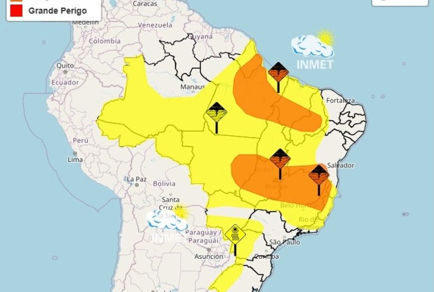 alerta-de-perigo3A-chuvas-intensas-atingem-151-cidades-do-leste-de-mg-diario-do-estado