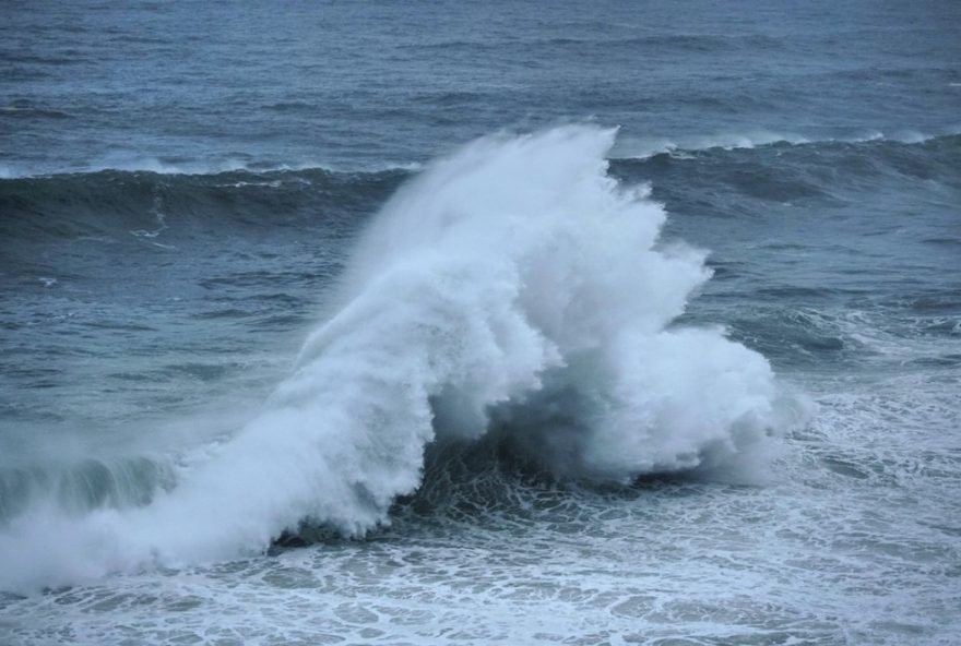 alerta-de-ressaca-maritima3A-o-que-esperar-no-litoral-norte-de-sp-e-rj