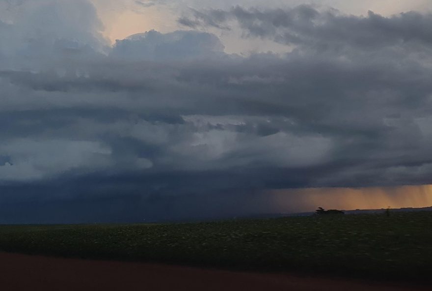 alerta-de-tempestades-no-parana3A-previsao-de-fortes-chuvas-e-vento-acima-de-100-km2Fh-em-220-cidades.-medidas-de-seguranca-recomendadas alerta-de-tempestades-no-parana3A-previsao-de-fortes-chuvas-e-vento-acima-de-100-km2Fh-em-220-cidades.-medidas-de-seguranca-recomendadas