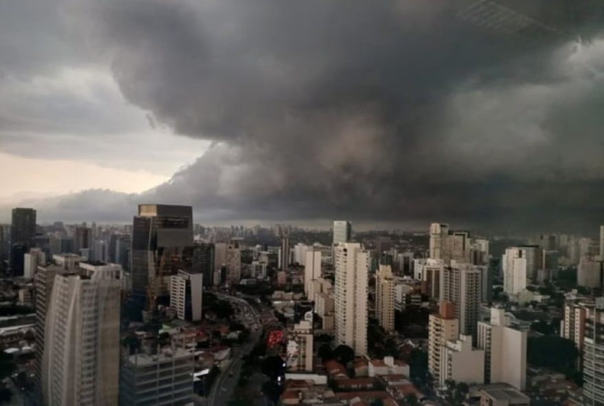 alerta-de-temporais-com-ventos-de-ate-100-km2Fh-em-sao-paulo3A-o-que-fazer-para-se-manter-seguro