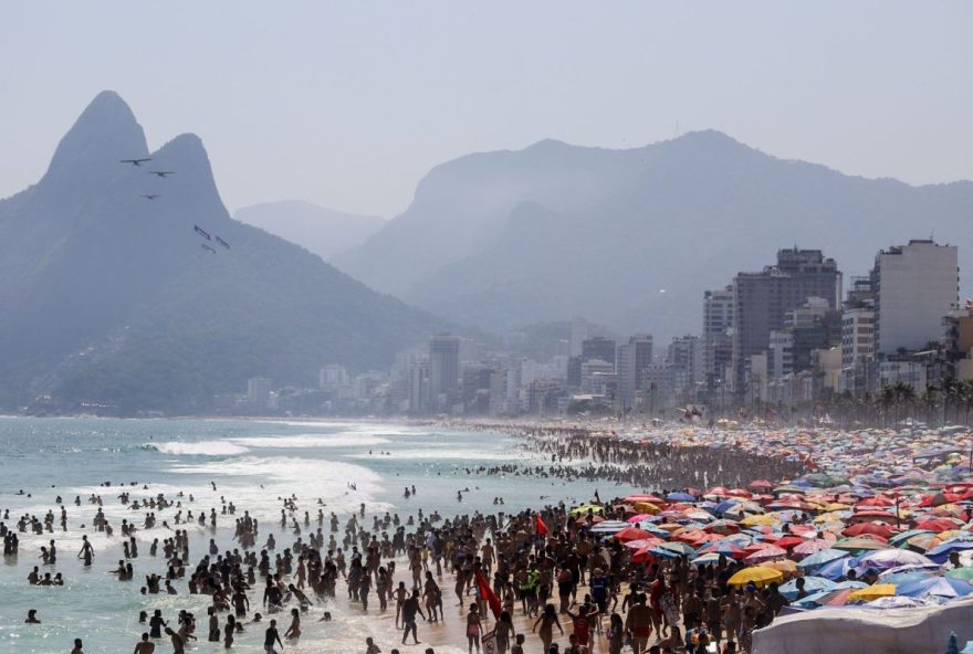 alerta-rio3A-temperaturas-podem-chegar-a-40degc-no-rio-de-janeiro-saiba-como-se-proteger-do-calor-intenso-neste-domingo alerta-rio3A-temperaturas-podem-chegar-a-40degc-no-rio-de-janeiro-saiba-como-se-proteger-do-calor-intenso-neste-domingo