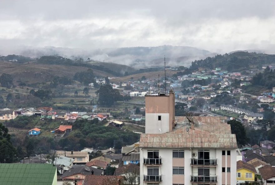 alerta-sc3A-temporais2C-alagamentos-e-quedas-de-arvores-nesta-terca3B-saiba-onde