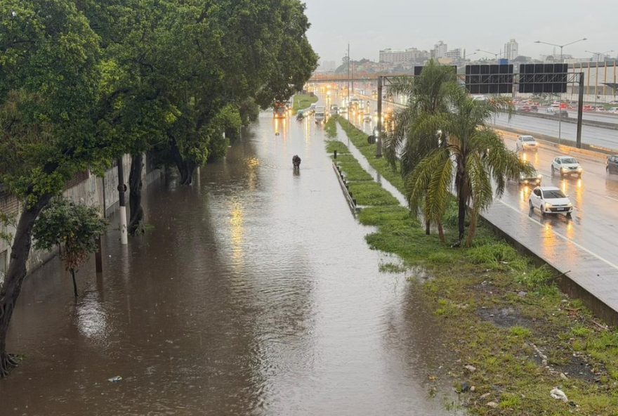 alerta3A-temporais-com-risco-de-alagamentos-e-deslizamentos-em-sp-neste-fim-de-semana alerta3A-temporais-com-risco-de-alagamentos-e-deslizamentos-em-sp-neste-fim-de-semana
