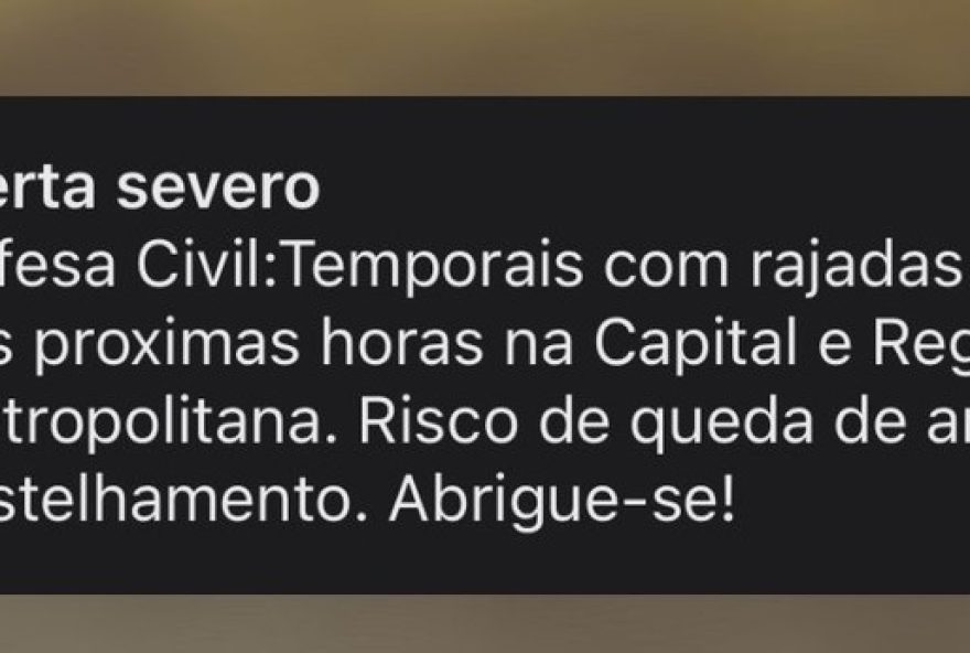 alerta3A-temporais-na-grande-sp-e-queda-de-arvores3B-ceu-escuro-faz-dia-virar-noite