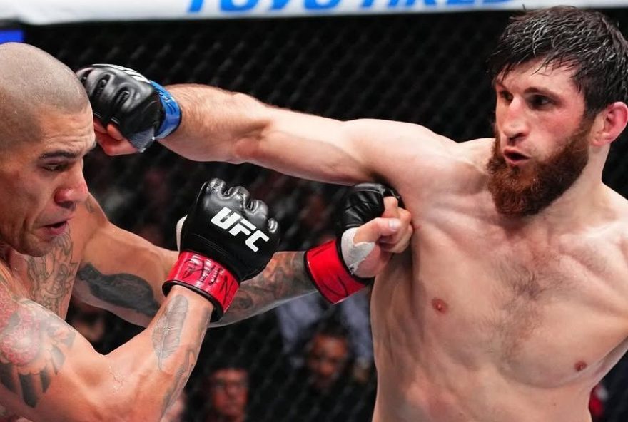 alex-poatan-atropela-magomed-ankalaev-e-volta-a-ser-campeao-do-ufc