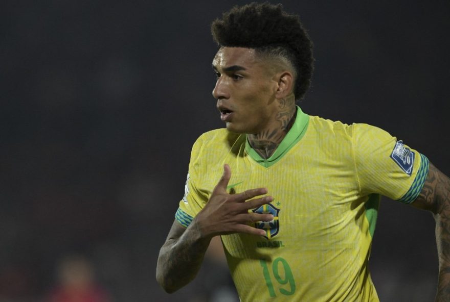 alex-telles-e-igor-jesus-na-pre-lista-de-ancelotti3A-botafogo-comemora-presenca-dos-jogadores-no-brasil