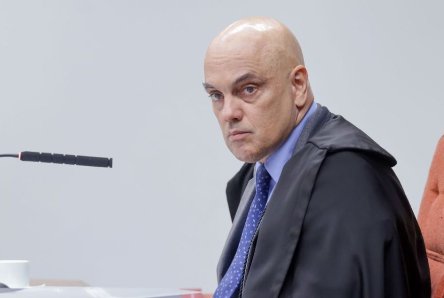 alexandre-de-moraes-monitorou-decisao-da-camara-sobre-zambelli-com-atencao alexandre-de-moraes-monitorou-decisao-da-camara-sobre-zambelli-com-atencao