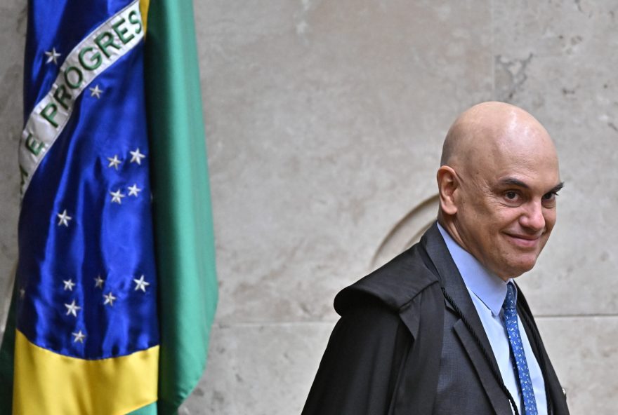 alexandre-de-moraes-ultrapassa-limites-ao-debochar-de-bolsonaro alexandre-de-moraes-ultrapassa-limites-ao-debochar-de-bolsonaro