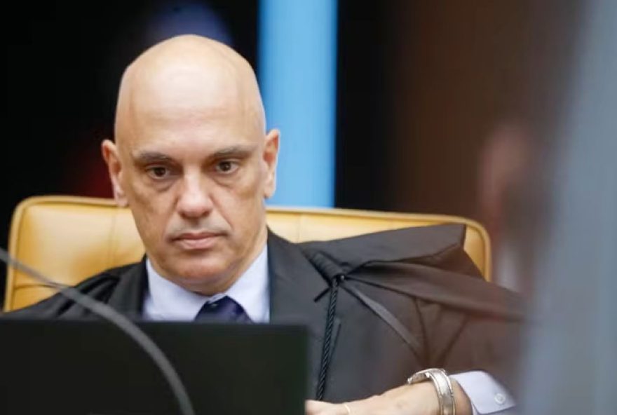 alexandre-moraes-solicita-que-pf-se-pronuncie-sobre-barulho-na-cela-de-bolsonaro alexandre-moraes-solicita-que-pf-se-pronuncie-sobre-barulho-na-cela-de-bolsonaro