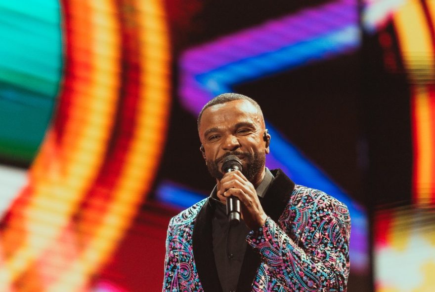 alexandre-pires-se-apresenta-na-25a-edicao-do-rodeio-show-em-cerqueira-cesar