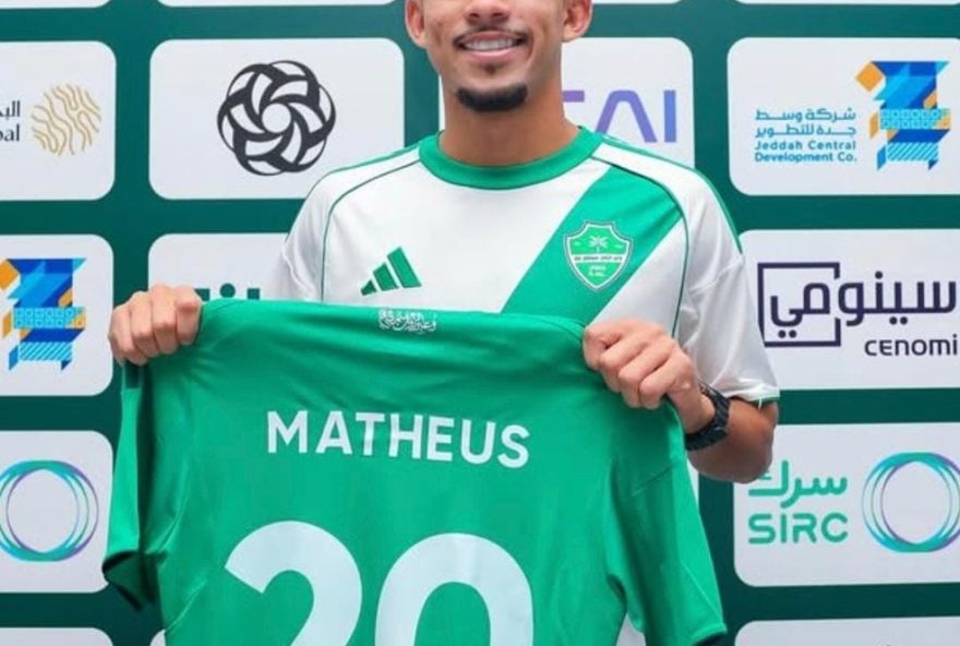 alfredo-almeida-explica-saidas-de-lorran2C-matheus-goncalves-e-shola-do-flamengo3A-22beneficio-em-emprestimo-de-joia22