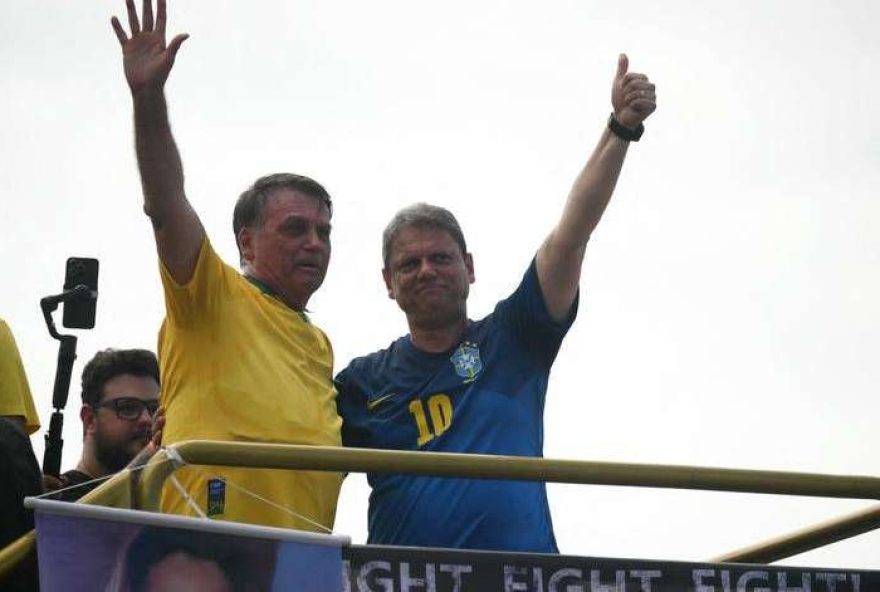 aliados-de-bolsonaro-pressionam-por-anistia-com-ajuda-de-tarcisio-na-articulacao