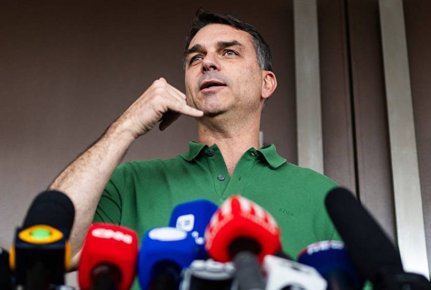 aliados-de-lula-comentam-sobre-melhora-de-flavio-bolsonaro-em-pesquisas aliados-de-lula-comentam-sobre-melhora-de-flavio-bolsonaro-em-pesquisas