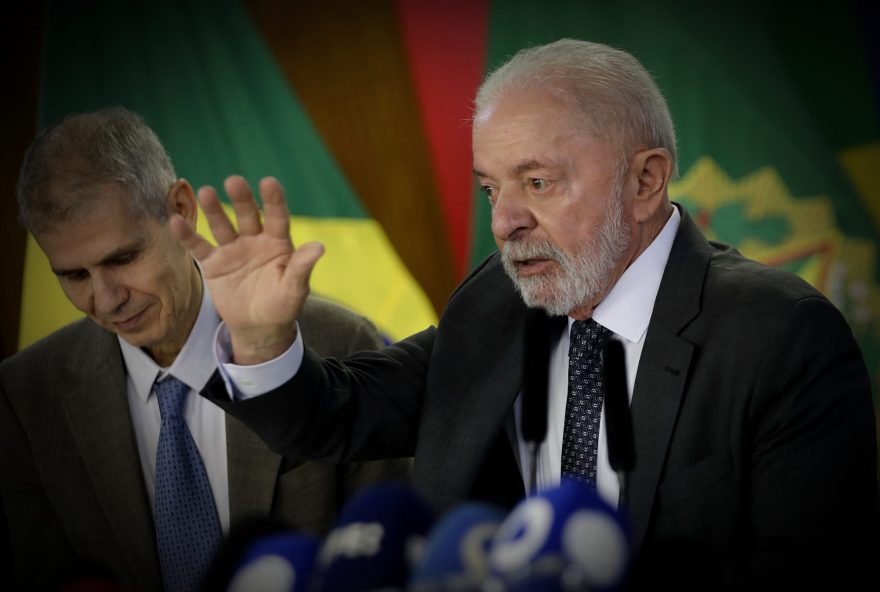 aliados-de-lula-questionam-estrategia-de-comunicacao-e-pressionam-por-ataques-a-flavio-bolsonaro aliados-de-lula-questionam-estrategia-de-comunicacao-e-pressionam-por-ataques-a-flavio-bolsonaro