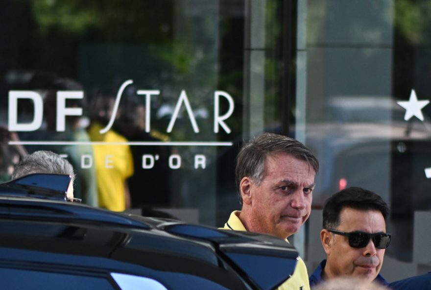 aliados-se-manifestam-contra-decisao-de-manter-bolsonaro-no-regime-fechado aliados-se-manifestam-contra-decisao-de-manter-bolsonaro-no-regime-fechado