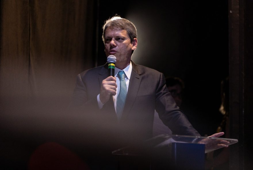 aliados-vislumbram-tarcisio-como-candidato-independente-de-bolsonaro