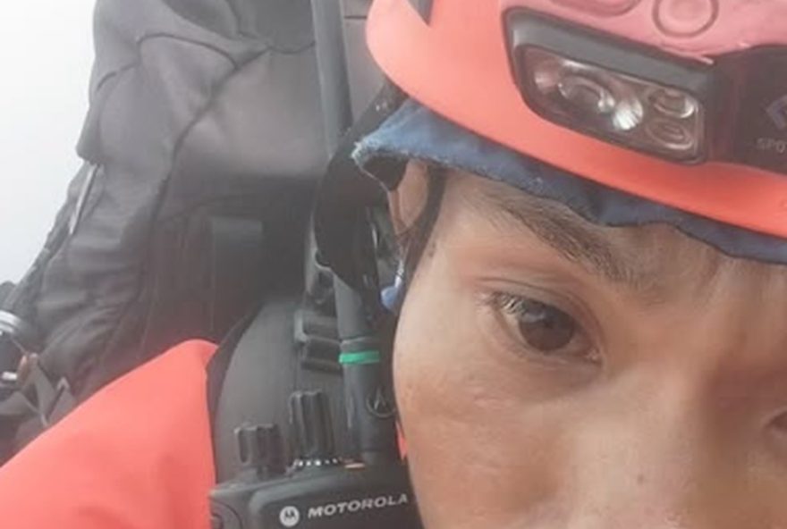 alpinista-voluntario-narra-resgate-de-juliana-marins-em-penhasco3A-ficamos-a-beira-do-abismo