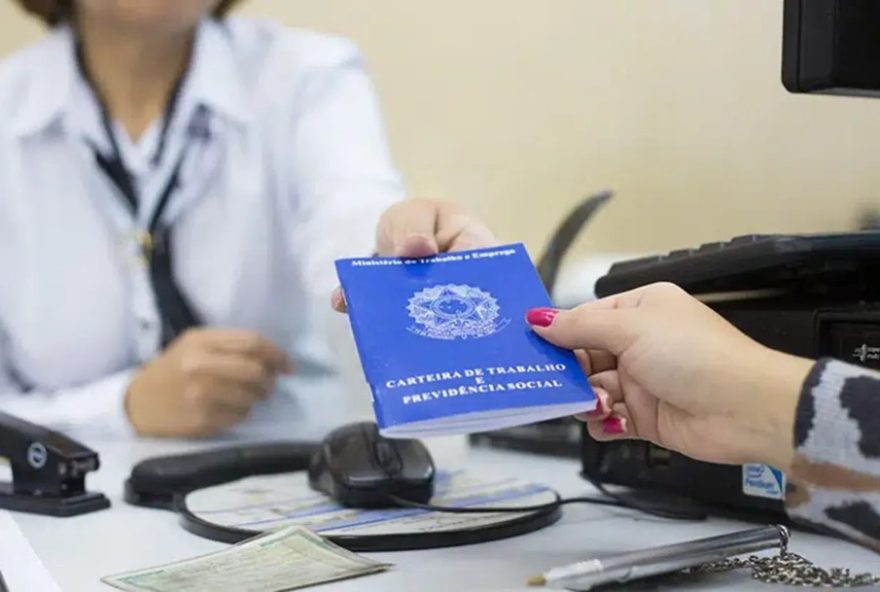alto-tiete-oferece-2.346-vagas-de-emprego3A-confira-oportunidades-diversas-na-regiao