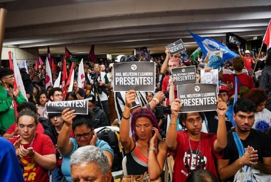 alunos-da-ufpa-mortos-em-acidente-sao-homenageados-no-conune-da-une
