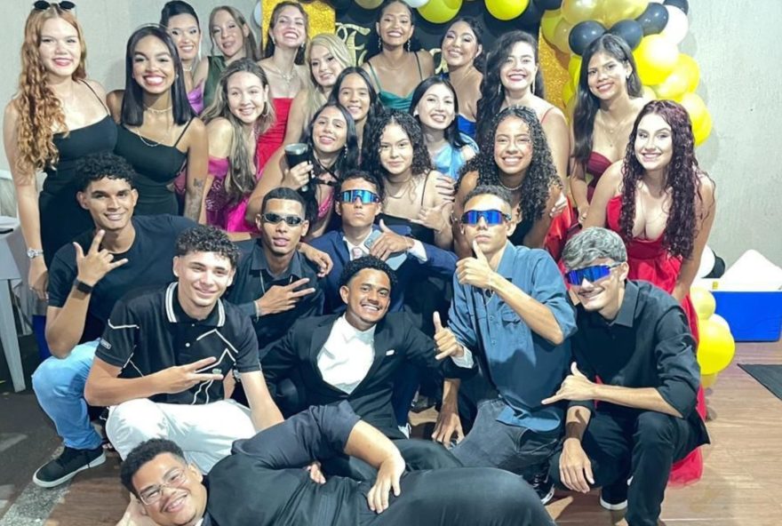 alunos-de-goiania-organizam-festa-apos-cancelamento-de-baile-de-formatura alunos-de-goiania-organizam-festa-apos-cancelamento-de-baile-de-formatura