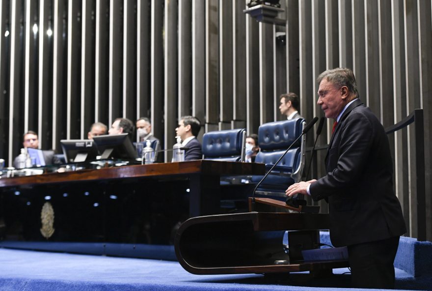 alvaro-dias-recebe-convite-do-pl-para-disputar-governo-do-parana alvaro-dias-recebe-convite-do-pl-para-disputar-governo-do-parana