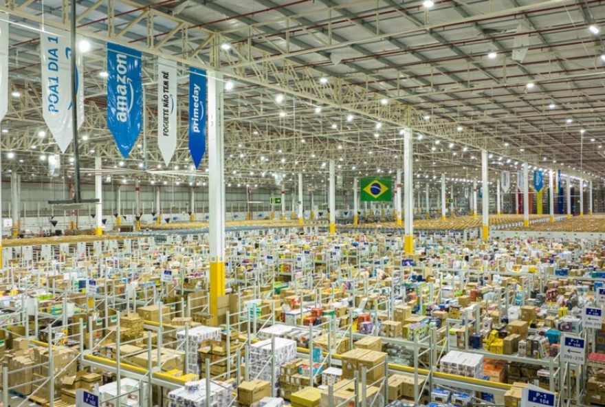 amazon-abre-760-vagas-temporarias-no-rs-antes-da-black-friday3A-salario-atraente-e-sem-experiencia-necessaria2C-inscreva-se-agora