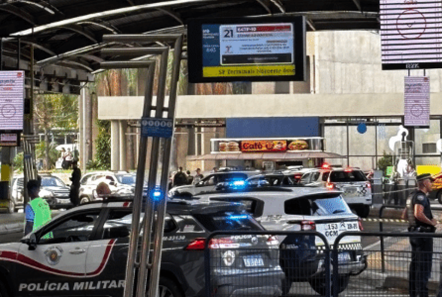 ameaca-de-bomba-leva-ao-isolamento-do-terminal-pinheiros-em-sao-paulo