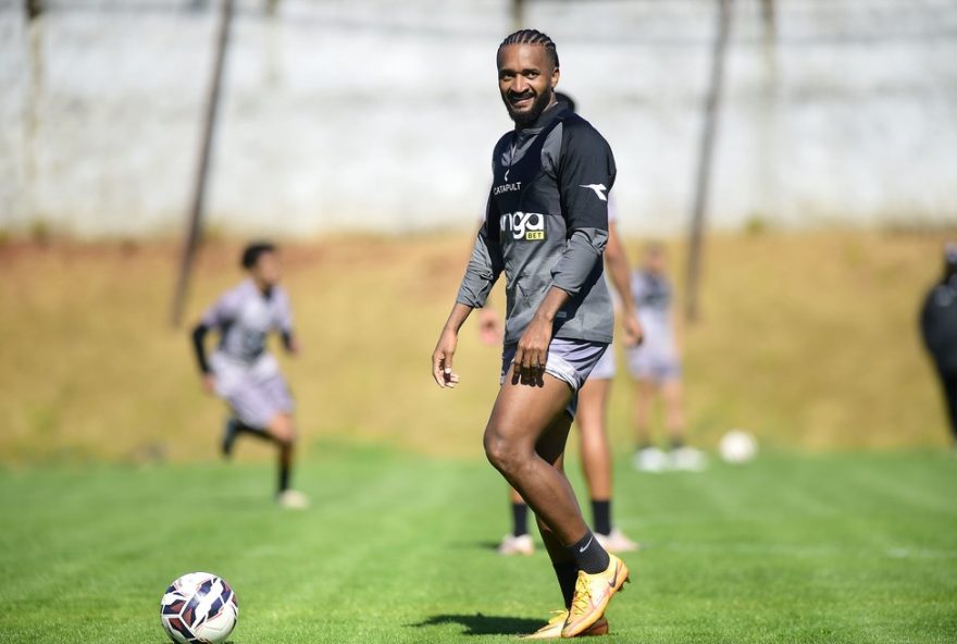 america-mg-acerta-contratacao-de-artur2C-ex-ponte-preta2C-para-2026