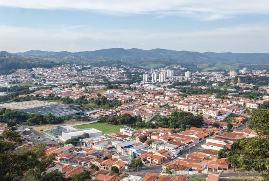 amparo-demite-professora-por-agredir-aluno-e-incentivar-violencia3A-medidas-para-um-ambiente-escolar-seguro-e-acolhedor