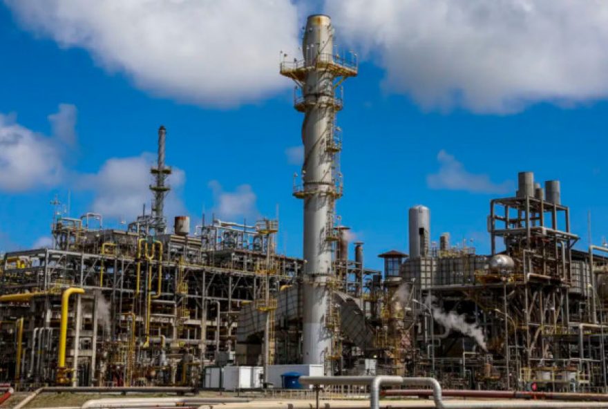 ampliacao-da-refinaria-abreu-e-lima-vai-gerar-nove-mil-empregos