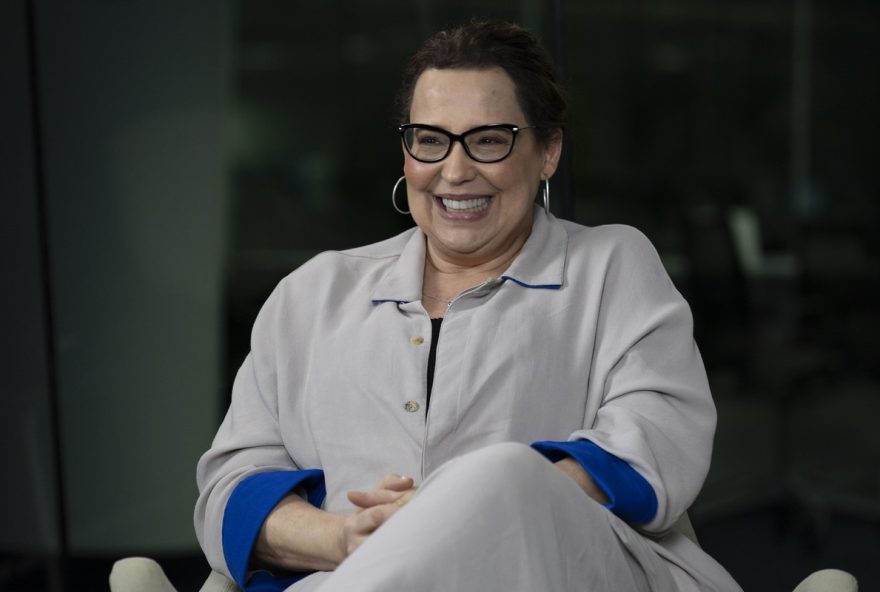 ana-beatriz-nogueira-fala-sobre-a-convivencia-de-16-anos-com-a-esclerose-multipla3A-achei-que-era-o-fim2C-mas-ja-sao-14-novelas