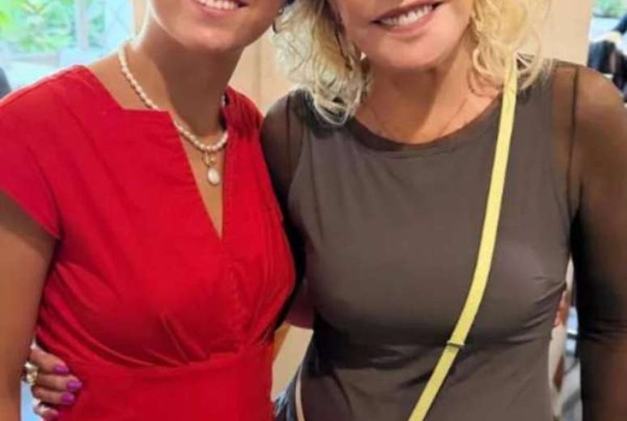 ana-maria-braga-emociona-ao-compartilhar-foto-rara-com-neta-de-15-anos ana-maria-braga-emociona-ao-compartilhar-foto-rara-com-neta-de-15-anos