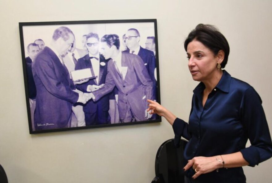 ana-paula-quadro-iris-1 ana-paula-quadro-iris-1